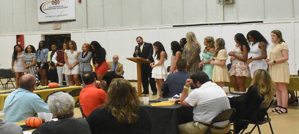 Three Rivers holds winter sports banquet