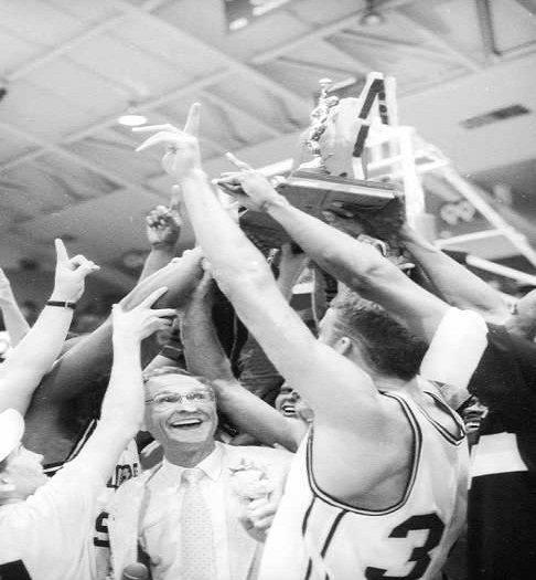 ’92 Raiders rallied in semifinal, claimed title after blocked shot