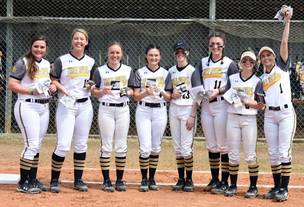 Lady Raiders Softball honors sophomores, sweeps North Central Missouri for 18th straight win