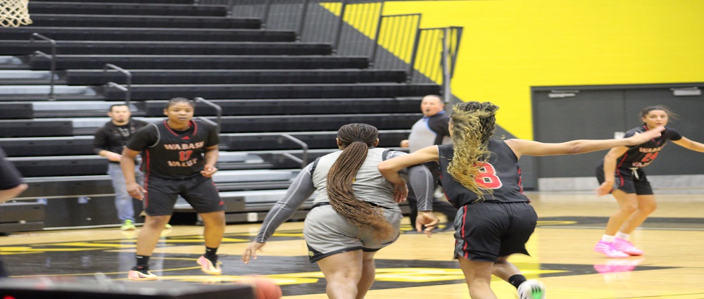Lady Raiders dominate Warriors, 102-53
